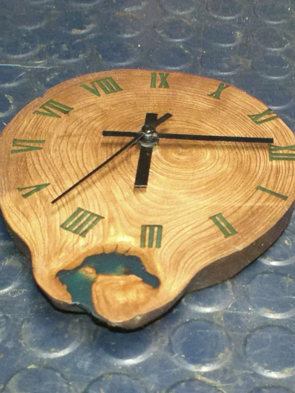 Carved 3D Wood Slab epoxy Craft Art Engraved wall clock hanging 7''x8''x1.''